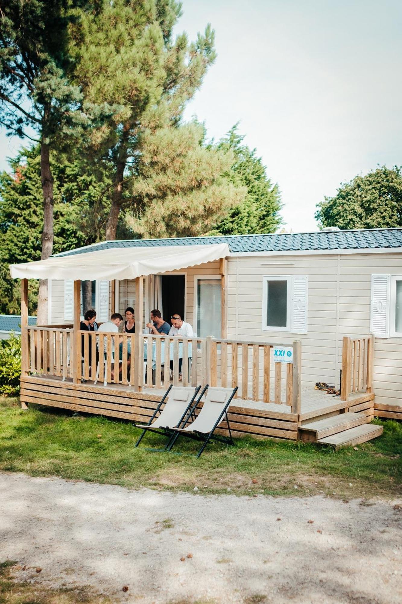 Mobil Home Xxl 4 Chambres - Camping Le Viaduc Millau Exteriör bild